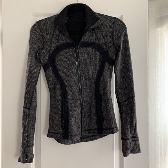 LuluLemon jacket zip up - Picture 1 of 4